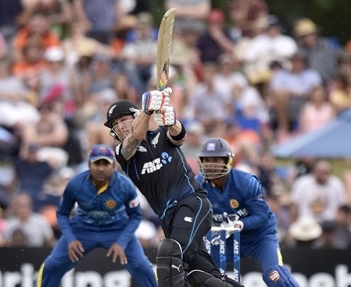 Brendon McCullum scored half century against SL in Christchurch ODI 2015.