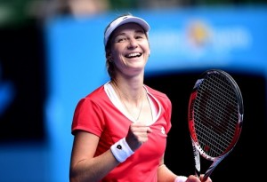 Ekaterina Makarova beats Simona Halep to enter in Australian Open 2015 Semi-Final.