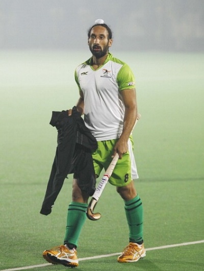 Sardar Singh says Delhi Waveriders can defend hockey india league title.