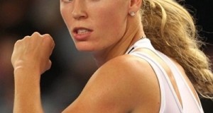 Wozniacki beat Halep to face Kerber in Stuttgart final
