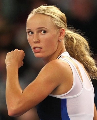Wozniacki beat Halep to face Kerber in Stuttgart final.