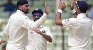 Harbhajan surpasses Akram to get 9th spot in highest test wicket takers list