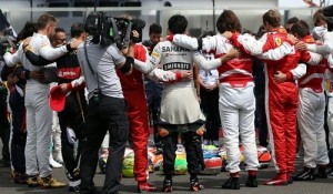 F1 drivers formed circle before start of Hungarian GP 2015 to pay tribute to Jules Bianchi.