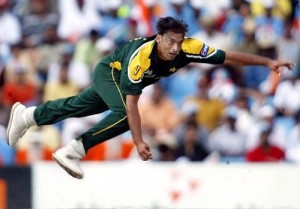 Shoaib Akhtar bolwed fastest ball of cricket history.