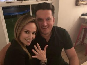 Graeme Smith engaged to girlfriend Romy Lanfranchi