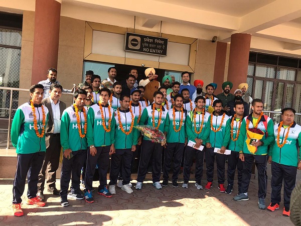 Pakistan hockey team reached to India for hockey world cup 2018