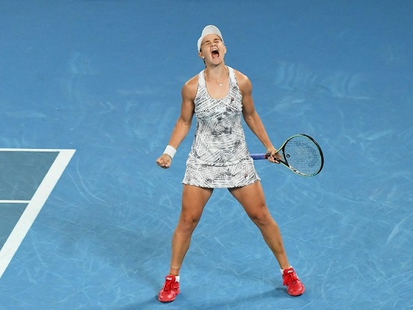 Ash Barty beat Danielle Collins to win Australian Open 2022
