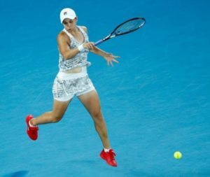 Ash Barty reaches Australian Open final 2022
