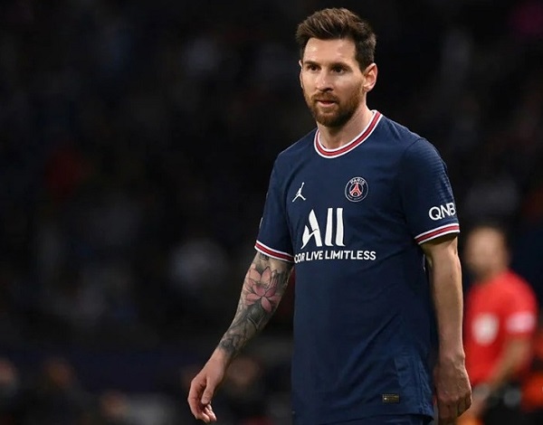 Lionel Messi plays for PSG