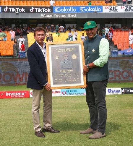 Waqar Younis gets inducted into the PCB Hall of Fame
