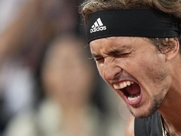 Alexander Zverev injured during French Open 2022 semifinal against Rafael Nadal