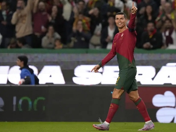 Cristiano Ronaldo holds record most international football matches appearance