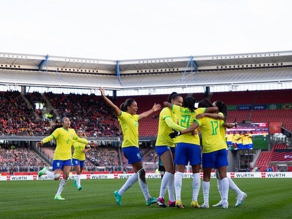 Brazil beat Germany women's football team 2-1 in April 2023